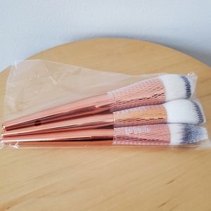 Alamar completion brush trio